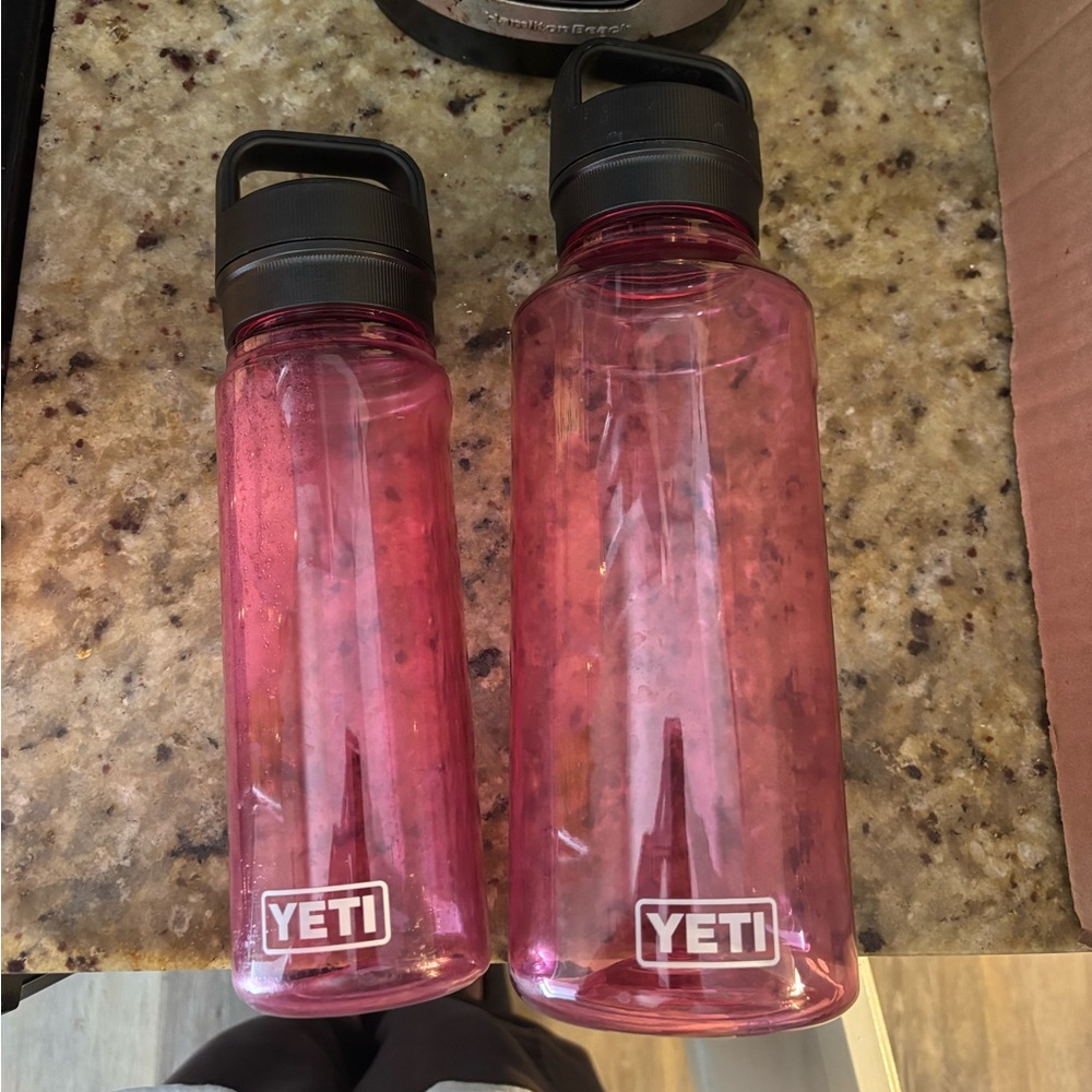 Set of Yeti water bottles